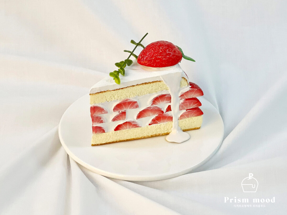 생크림 딸기케이크 모형