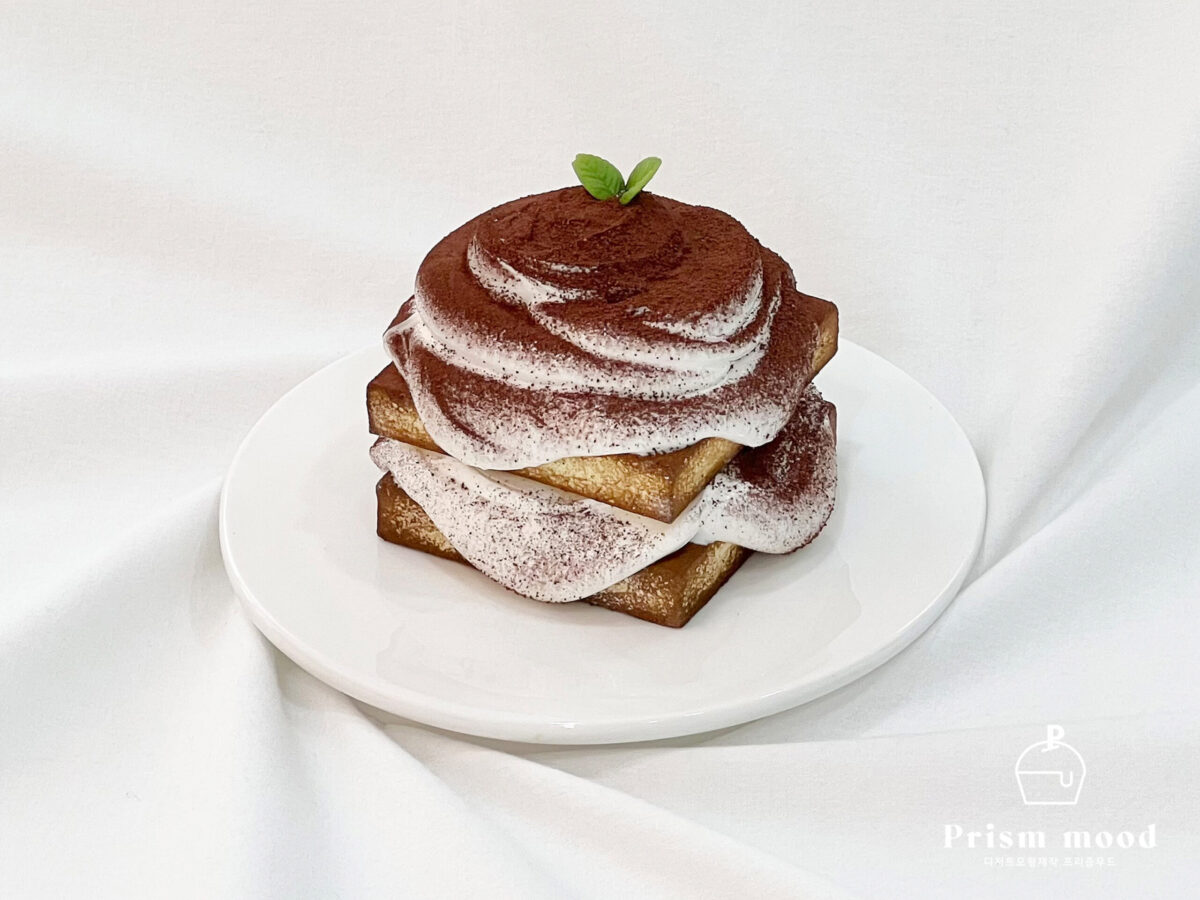 크림 티라미수 모형